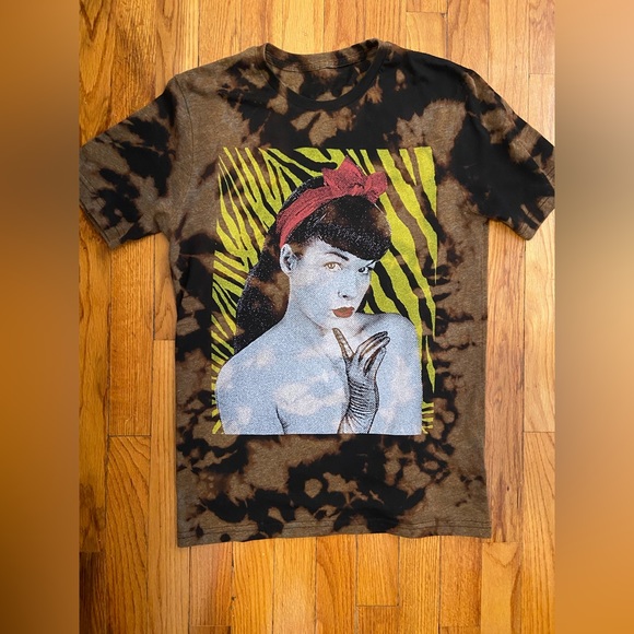 Forever 21 Tie Dye Graphic T-Shirt - Picture 15 of 15